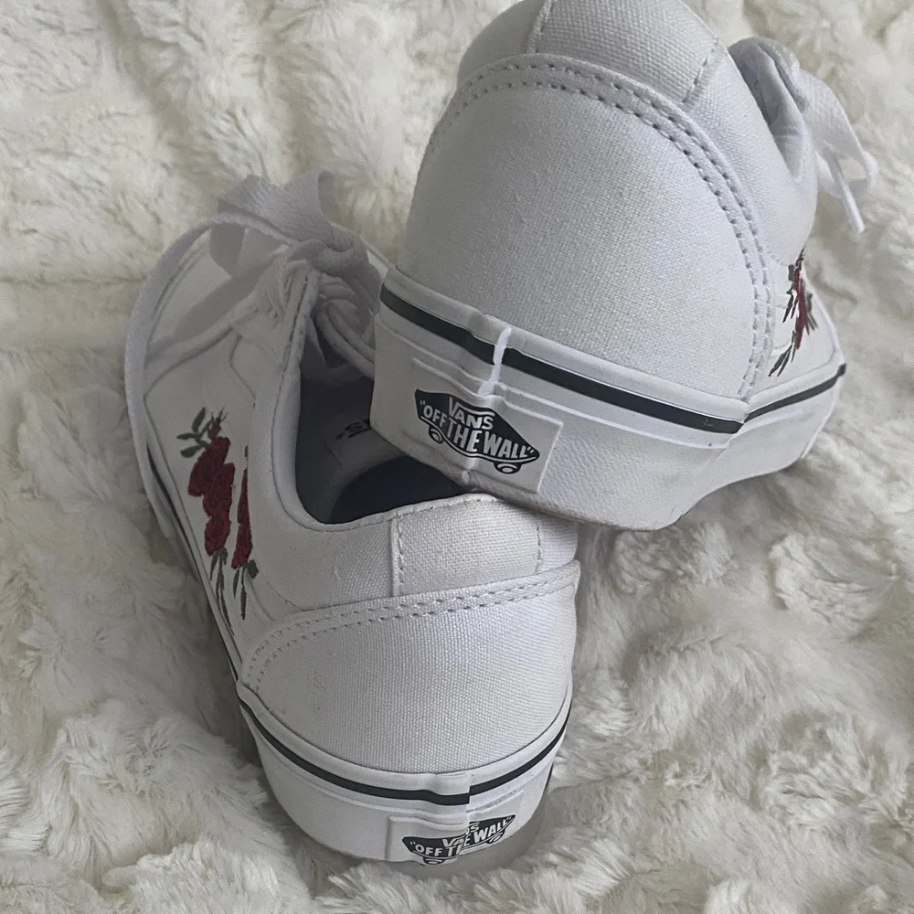 Vans White Sneakers with Red Floral Design - Picture 6 of 6